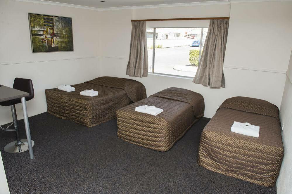 The Commercial Hotel Motel Chinchilla Exterior photo